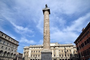 Piazza Colonna roma italya ataşehir guide